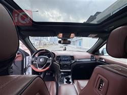 جیپ گراند شیرۆکی